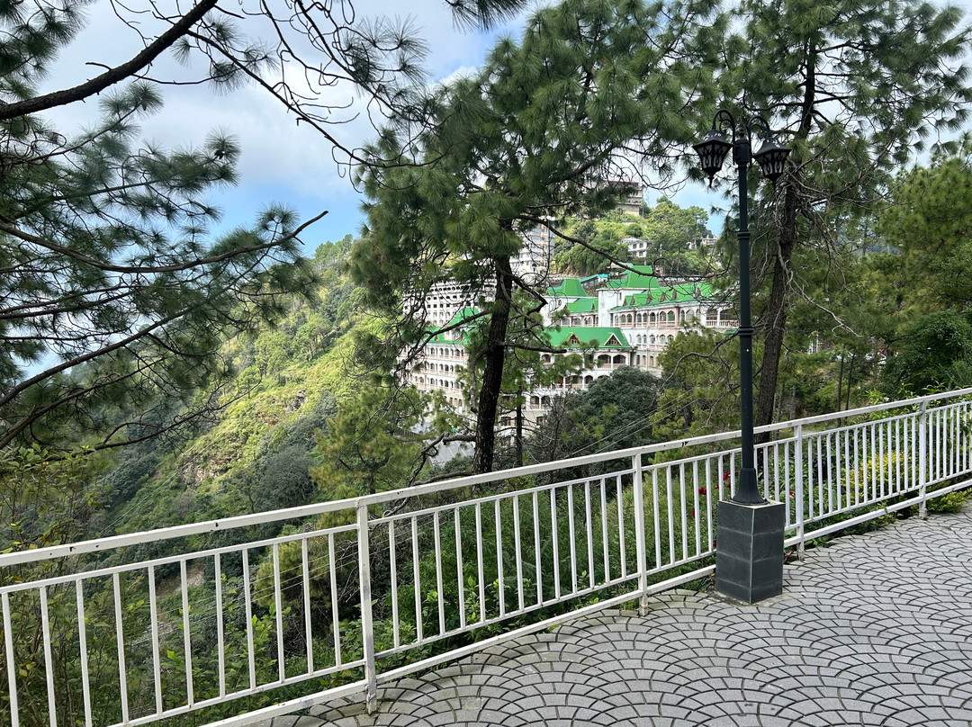 里根塔山顶酒店，西姆拉主图