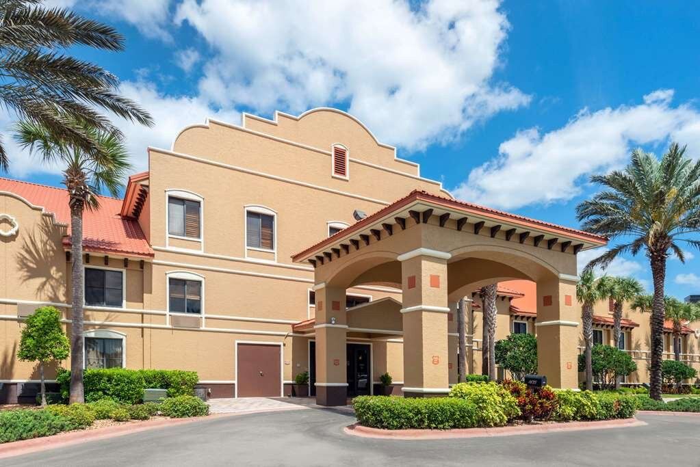 Clarion Inn at Destination Daytona Ormond Beach