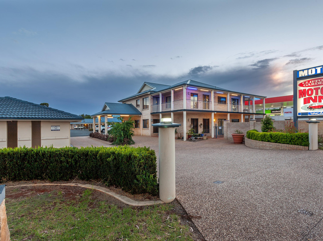 Clifford Gardens Motor Inn
