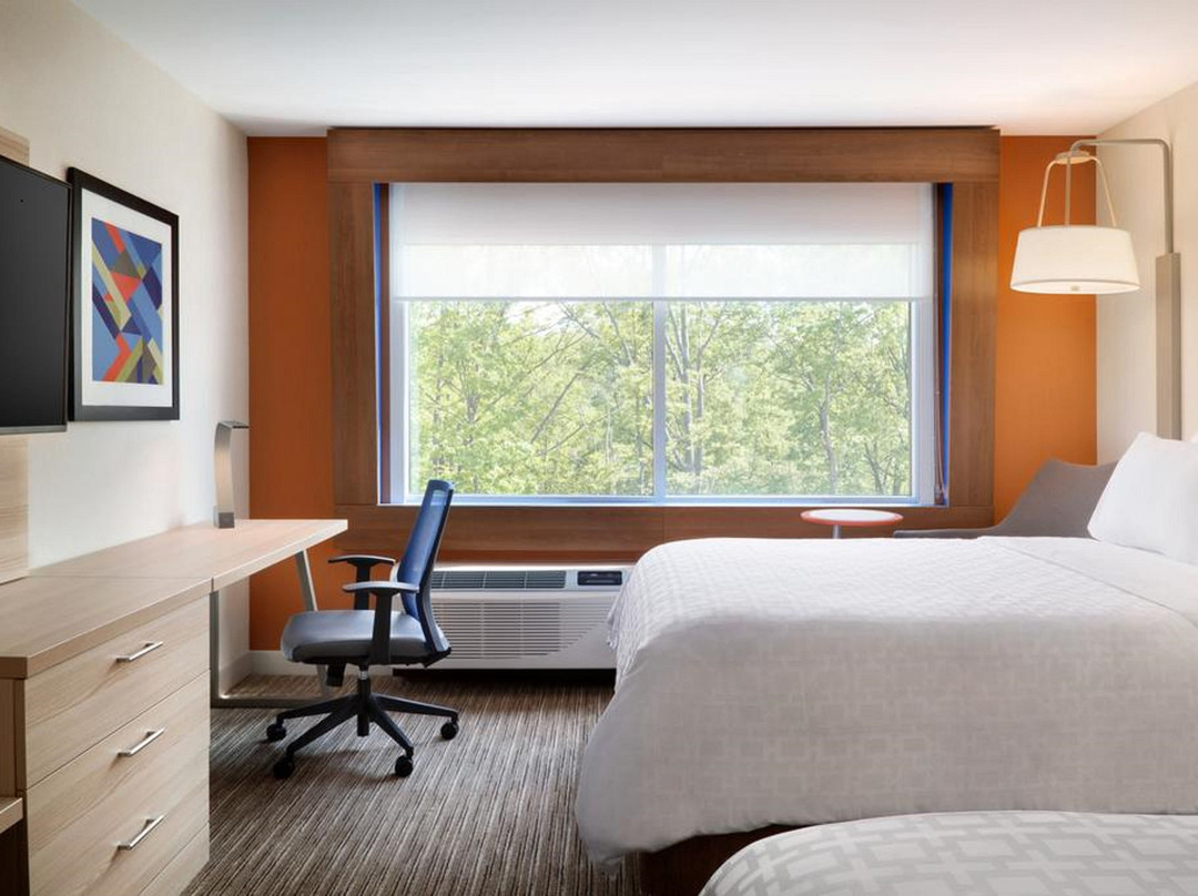 Holiday Inn Express Irwin (PA Tpk Exit 67) by IHG主图