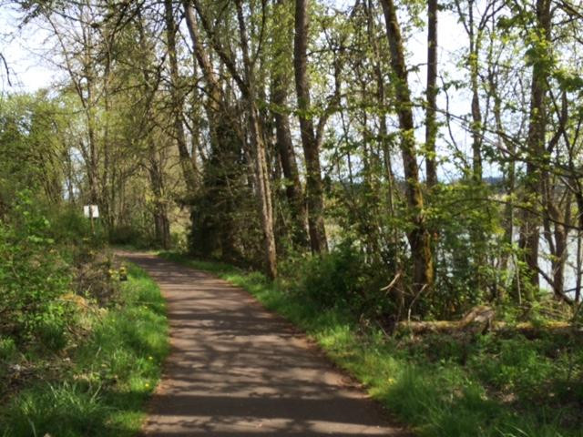 威拉米特河自行车道