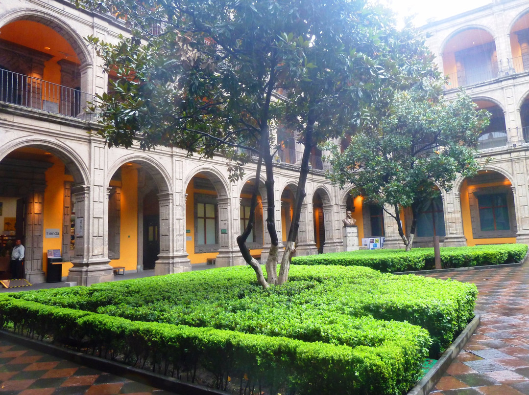 Edifice of the Secretaria de Educacion Publica景点图片