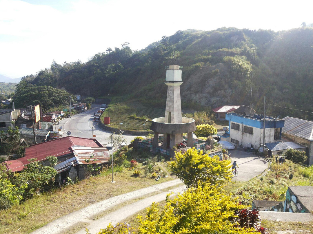 Dalton Pass Shrine景点图片