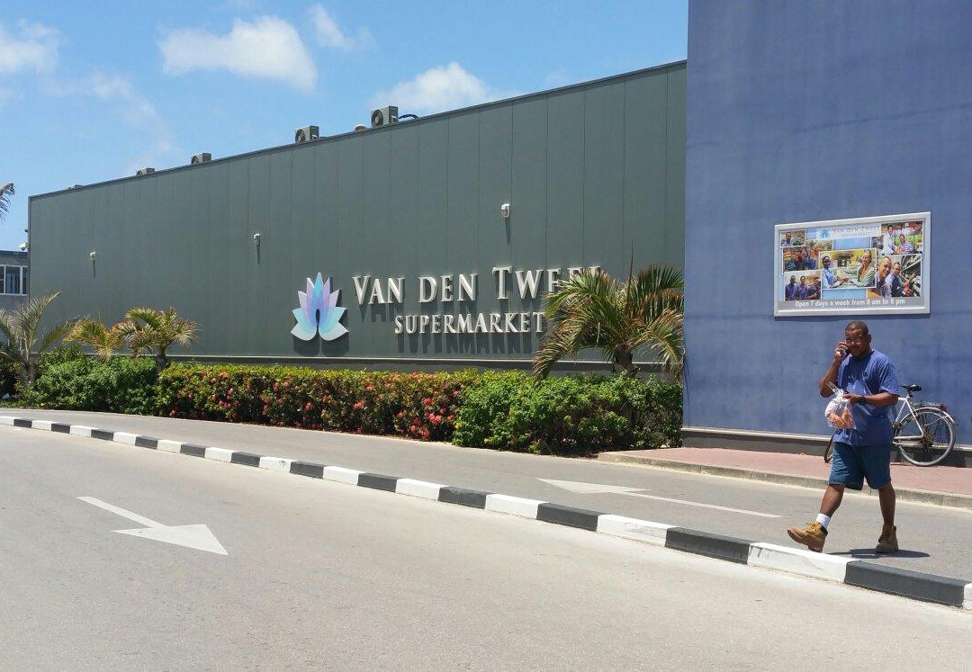 Van Den Tweel Supermarkt