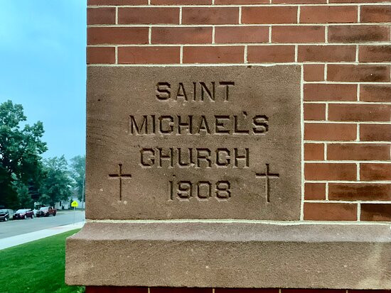St. Michael's Catholic Church-大福克斯必去景点