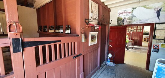 Petersons Armidale Winery景点图片