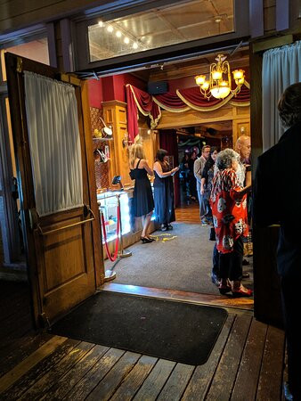 Teatro Martini-普安那公园必去景点