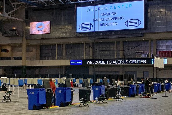 Alerus Center-大福克斯必去景点