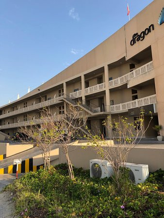 The Dragon Hotel & Resort主图