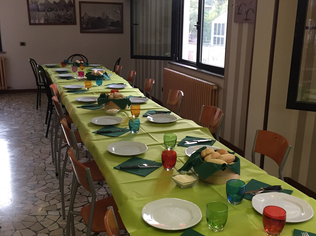 Basilicagoiano餐馆和美食-La Villa