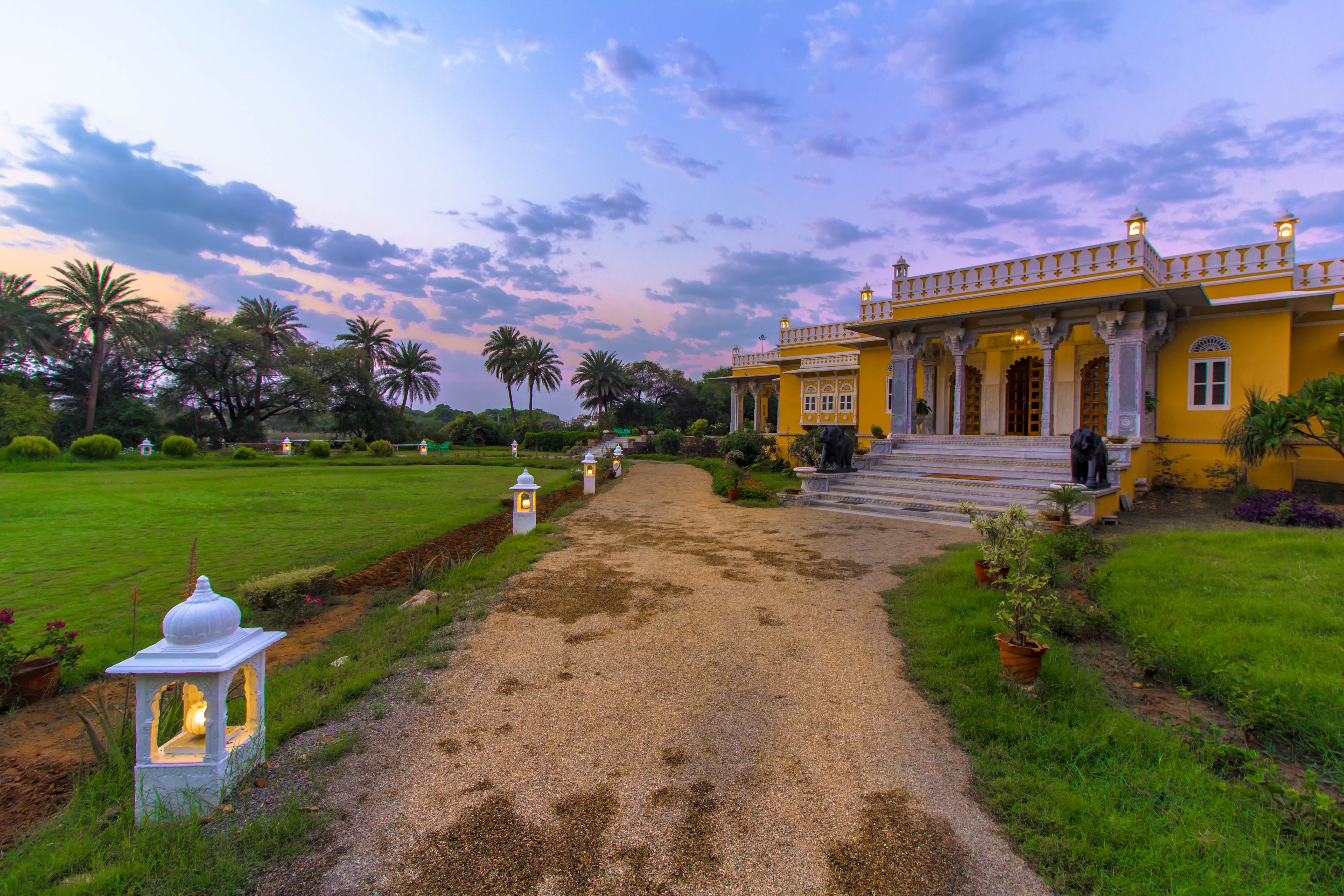 Dev Shree Deogarh-官方