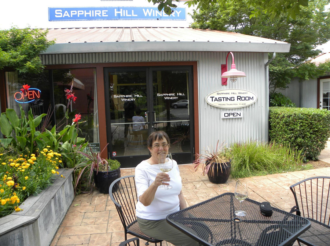 Sapphire Hill Winery景点图片