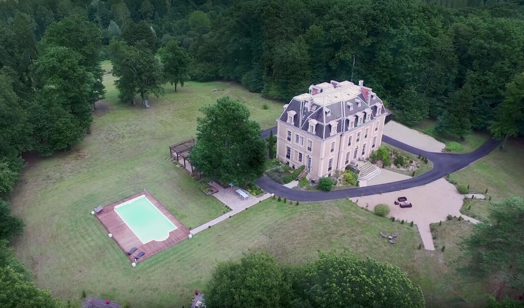 Chateau des Essards主图