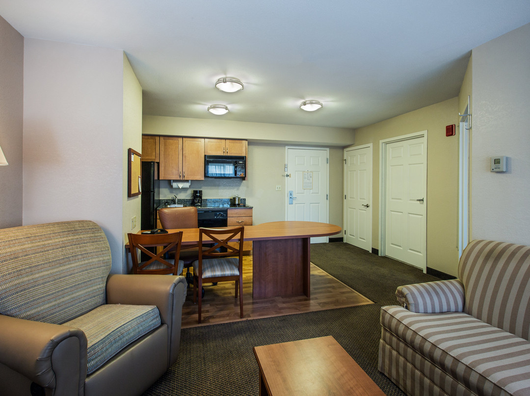 Candlewood Suites Windsor Locks Bradley Arpt by IHG主图