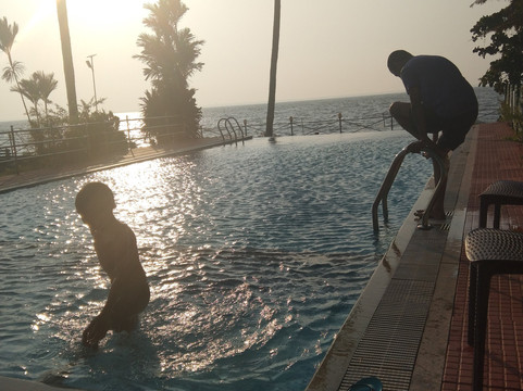 天堂度假村主图