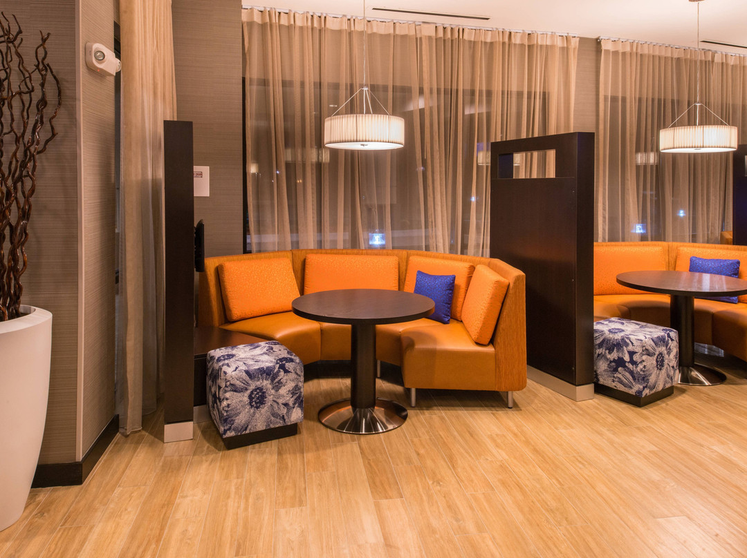 Courtyard by Marriott Jacksonville主图