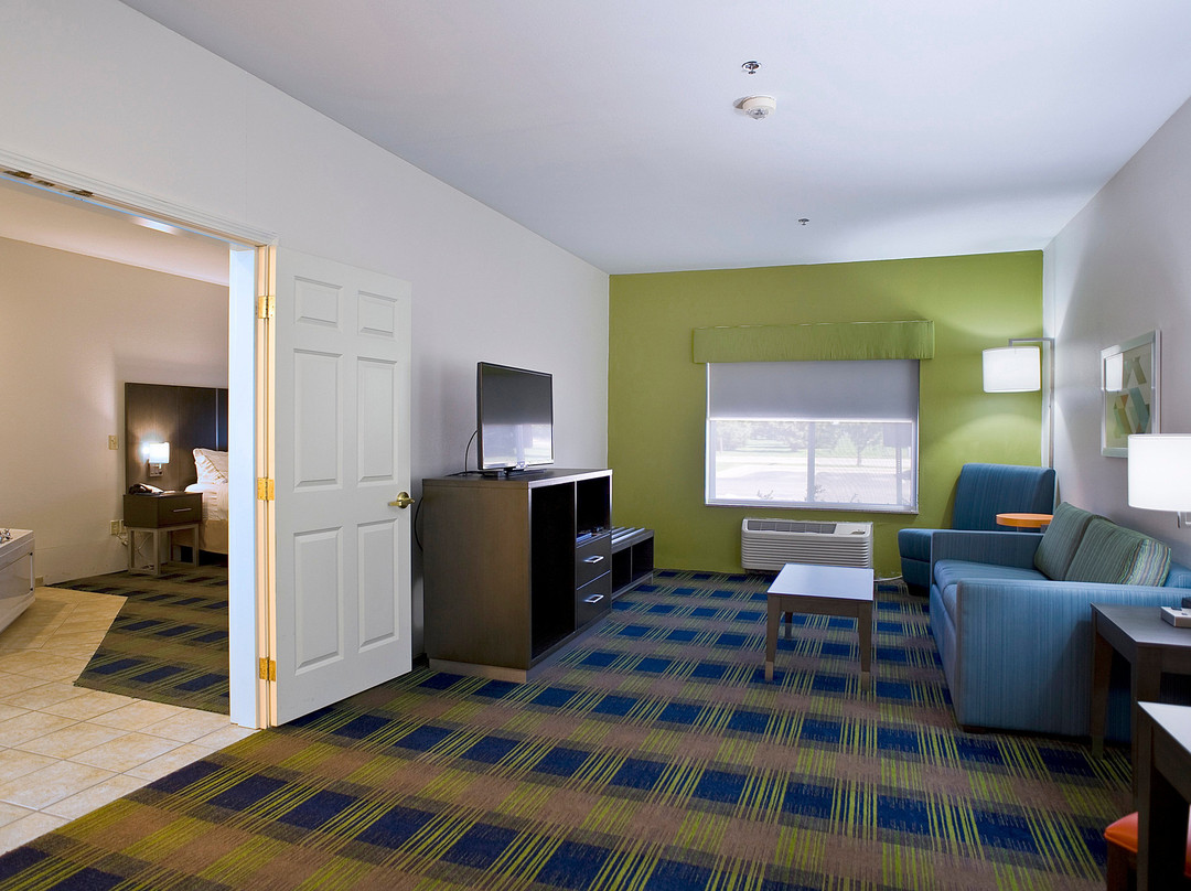 Holiday Inn Express & Suites Vermillion By IHG主图