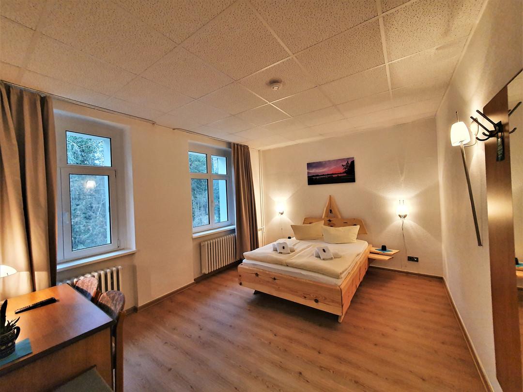 Waldhotel am See Berlin-Schmockwitz主图