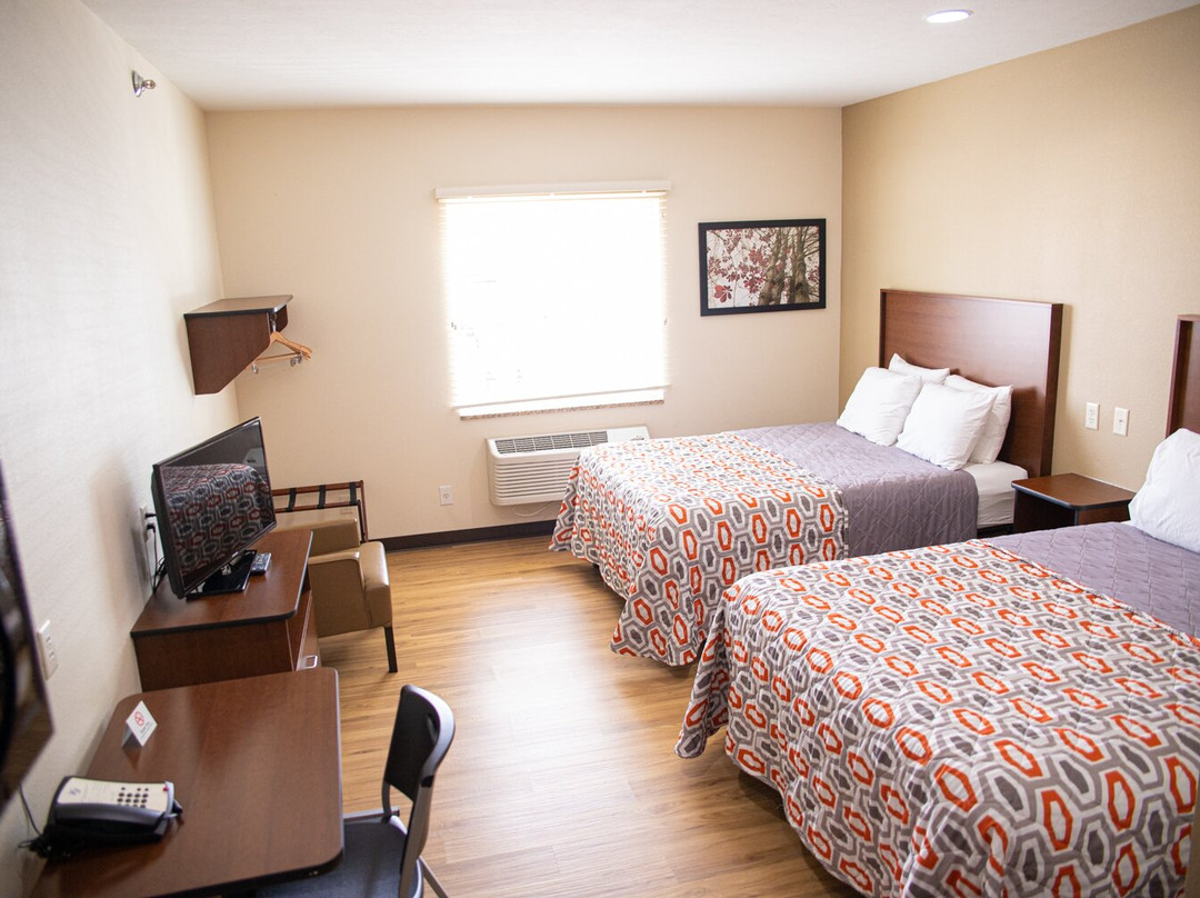 White House Suites Indianapolis Airport主图