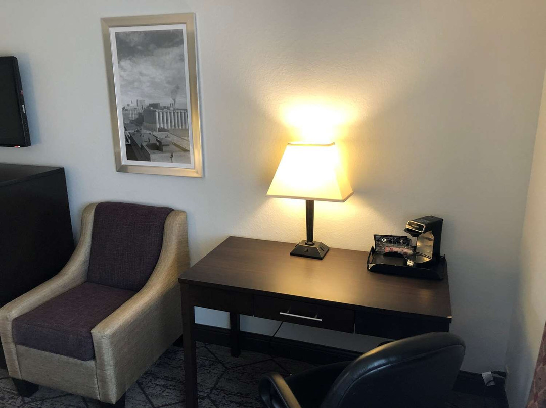 Best Western Plus Longbranch Hotel & Convention Center主图