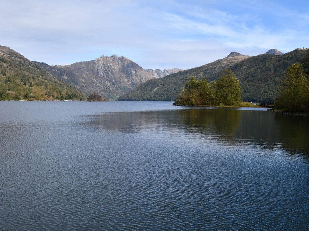 Coldwater Lake景点图片