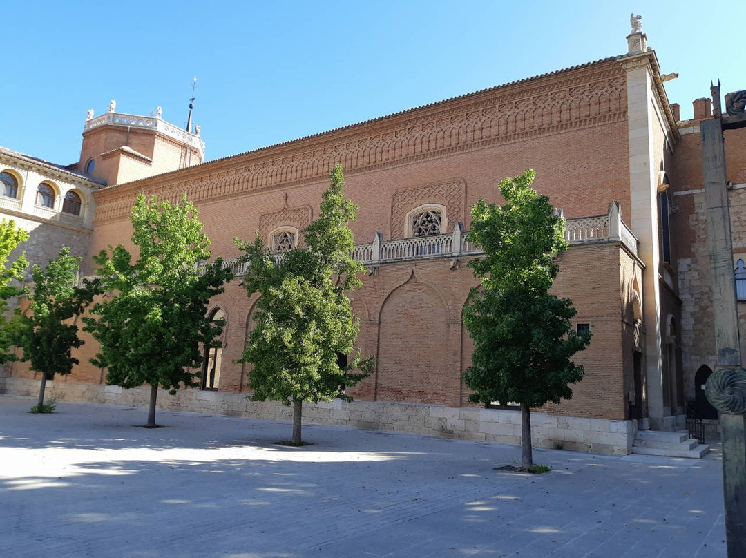 Archbishop Palace-阿尔卡拉-德-哈纳雷斯必去景点