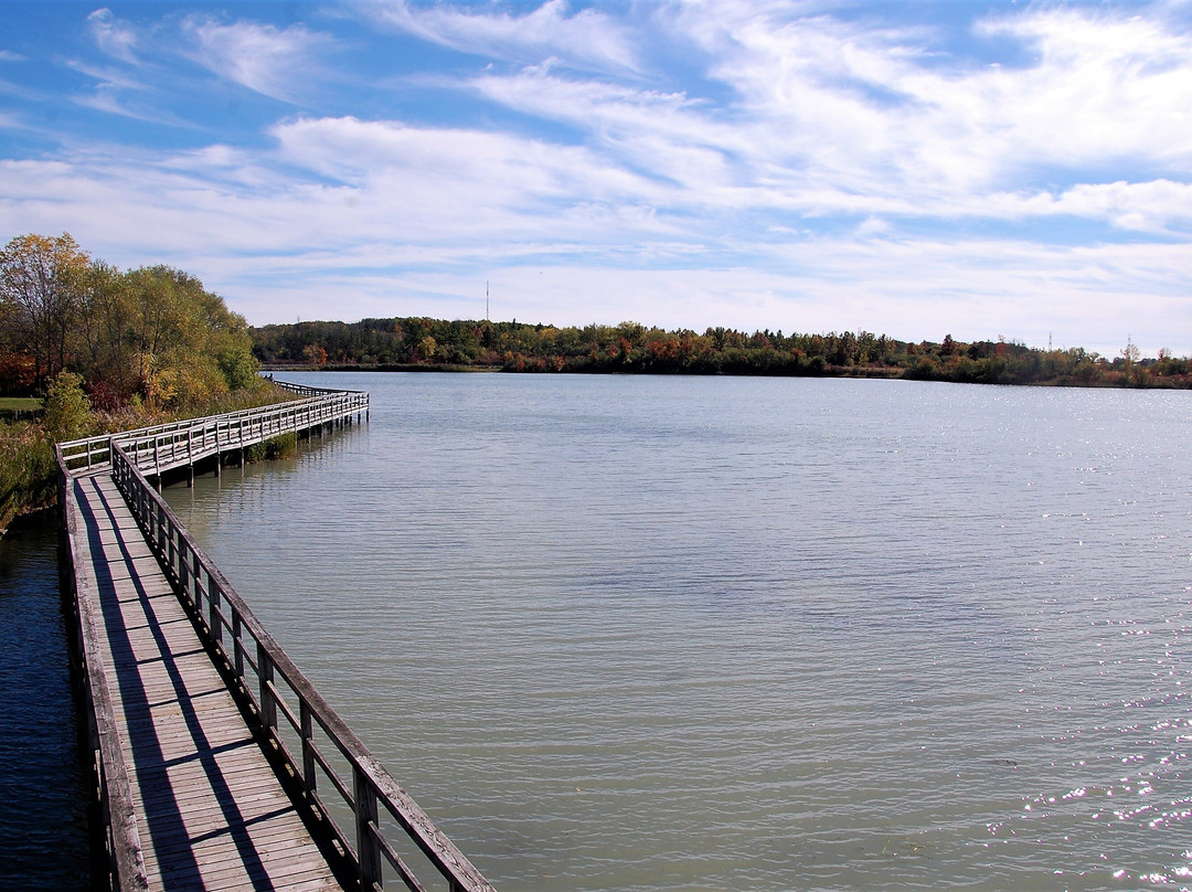 Mel Swart Lake Gibson Conservation Park-Thorold必去景点