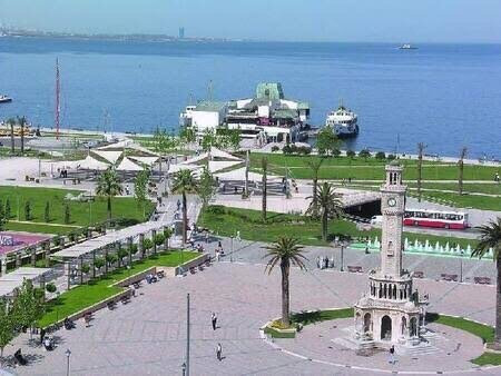 Konak Meydanı景点图片