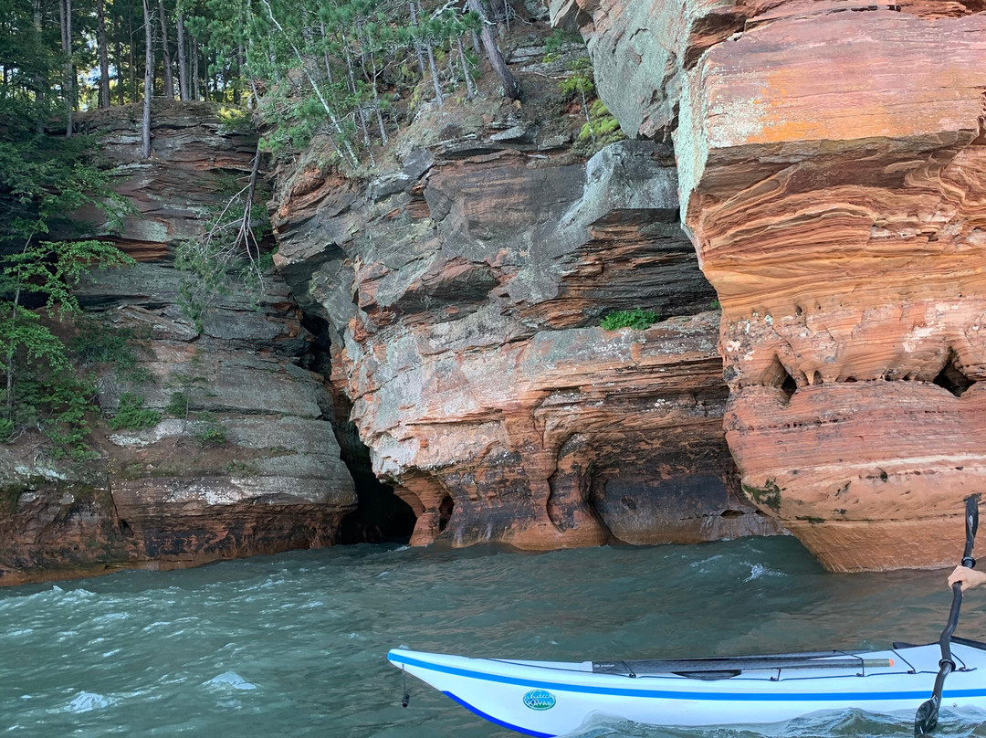 Whitecap Kayak景点图片