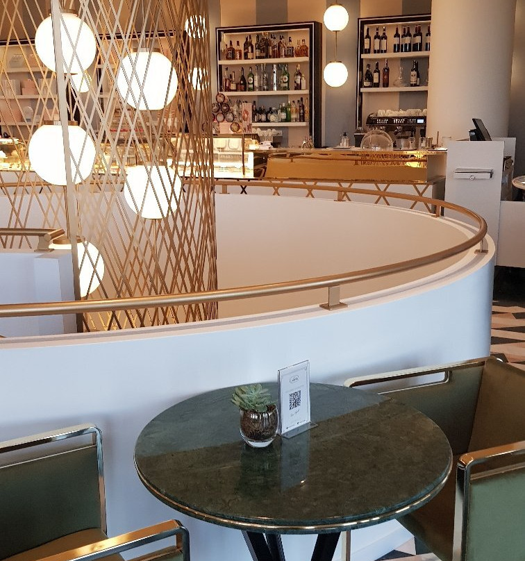 Vakko Bistrot KUZU EFFECT