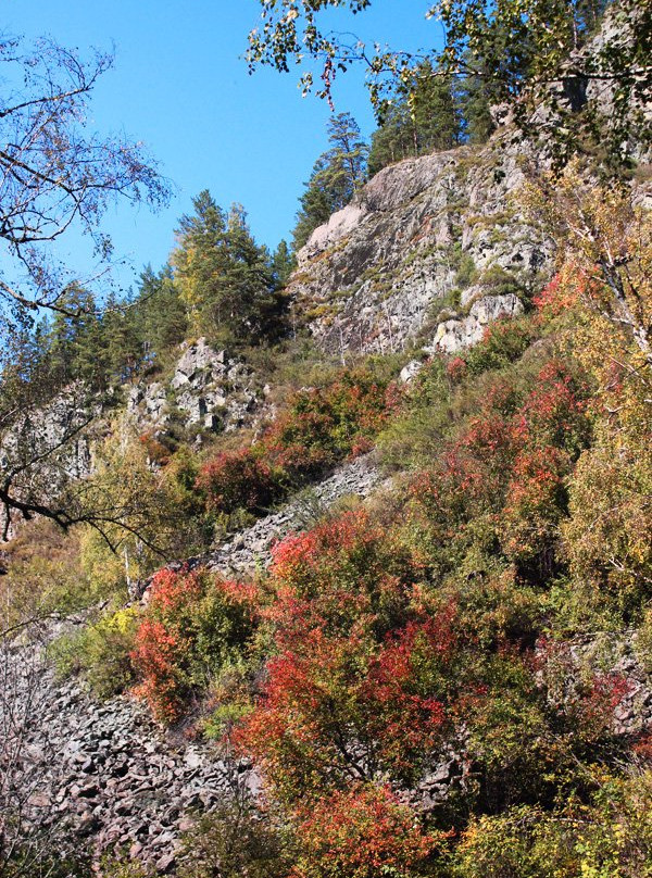 Kamyshlinskiy Waterfall景点图片