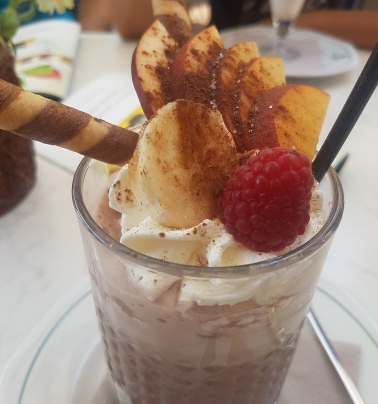 Cafe bacher-瓦尔道拉必去景点