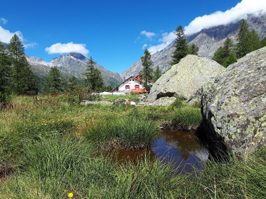Rifugio Gerli Porro景点图片