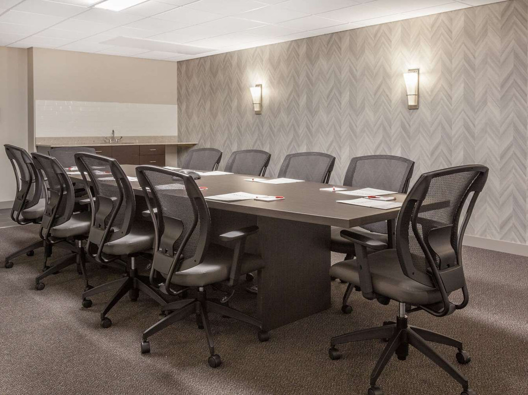 Ramada by Wyndham Grassland主图