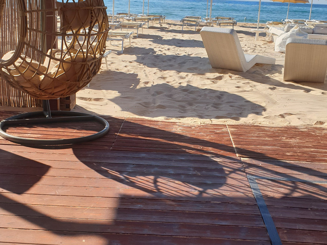 Baia Chia Beach Club-Chia必去景点