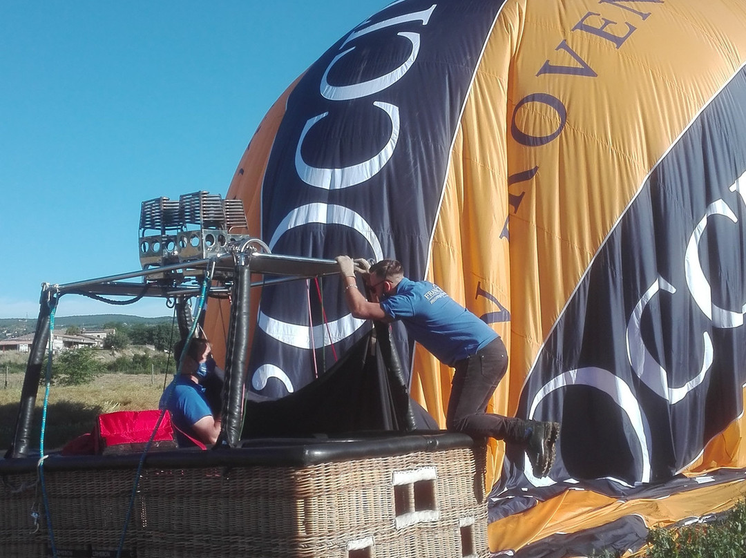 Forcalquier France Montgolfiere景点图片
