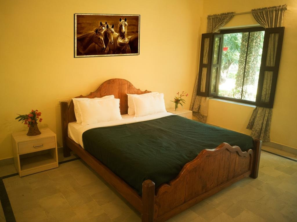 湿婆神湖大酒店主图