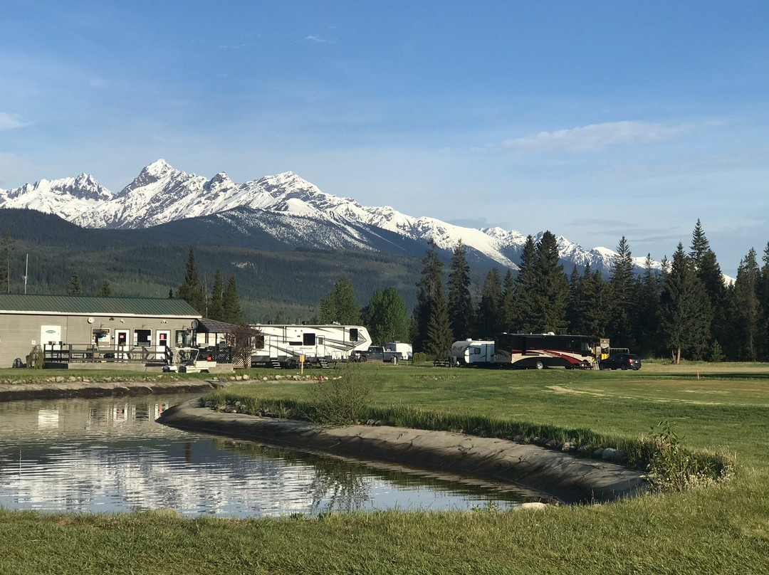 Valemount Pines Golf & R.V. Park-维尔蒙特必去景点