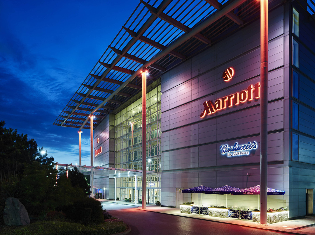 London Heathrow Marriott Hotel主图