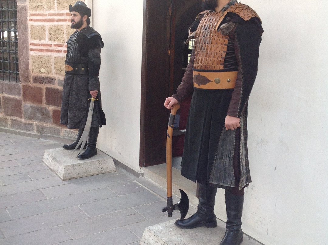 Ertugrul Gazi Turbesi景点图片