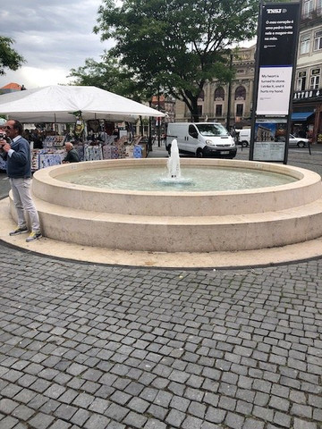 Praca da Batalha-波尔图必去景点