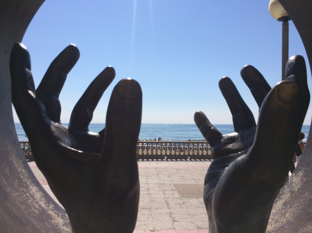 Monumento a Bacardi-锡切斯必去景点