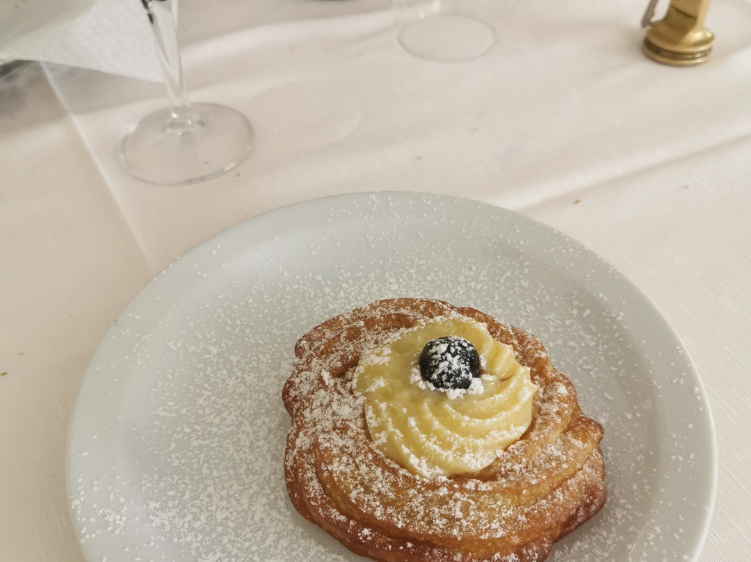 拉皮亚娜酒店主图