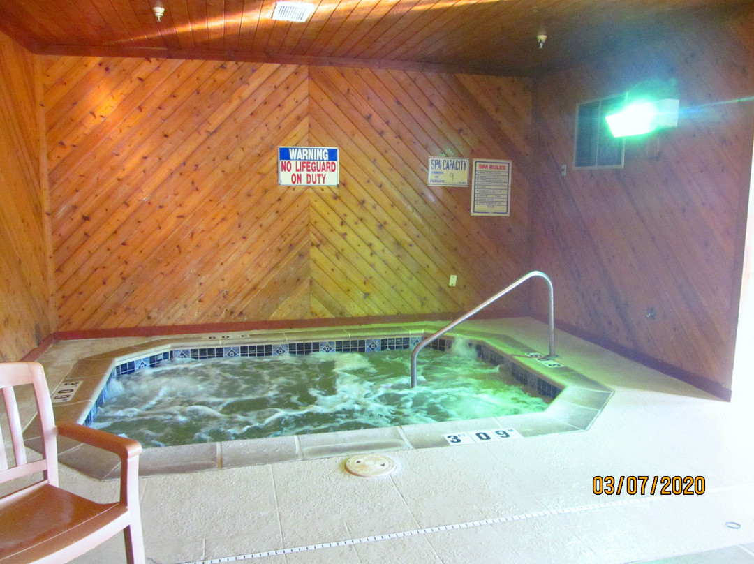 Holiday Inn Express & Suites Charlotte by IHG主图