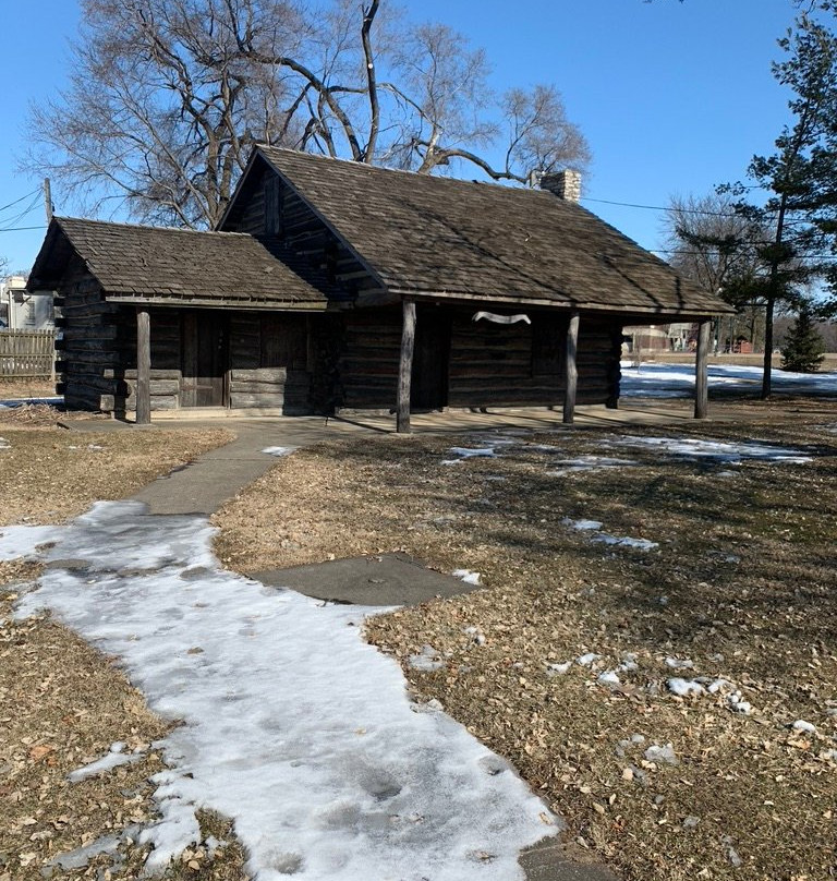 Old Settlers Memorial Cabin景点图片