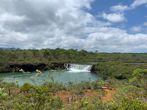 Oleti Tours-努美阿必去景点