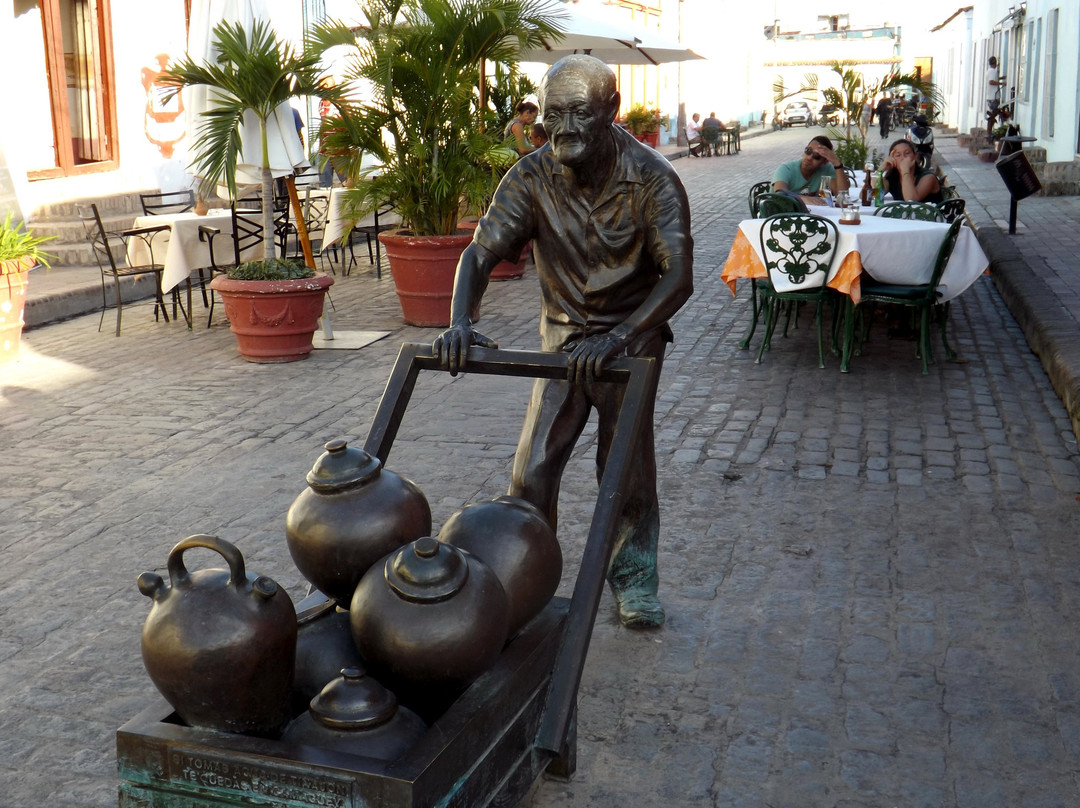 Plaza del Carmen景点图片