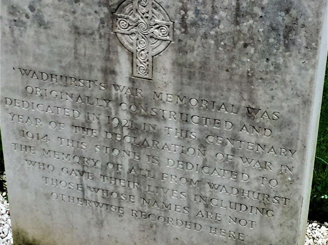 Wadhurst Memorial Cross景点图片