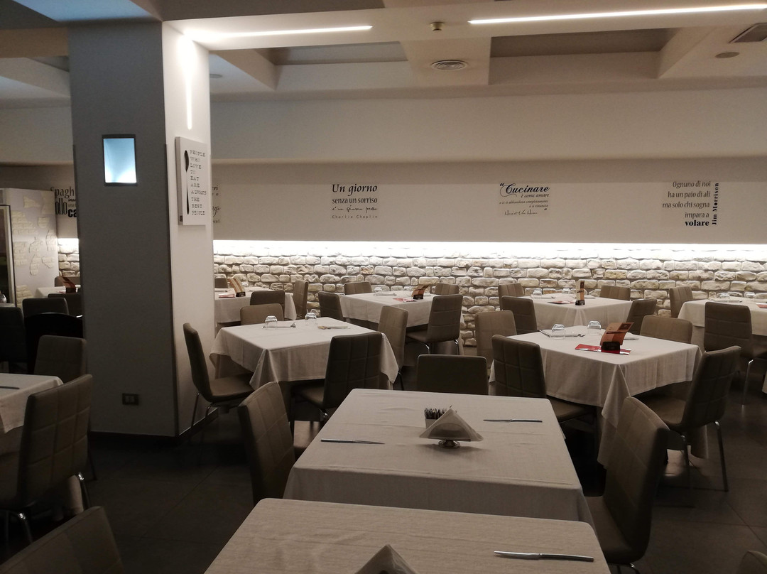万岁酒店主图