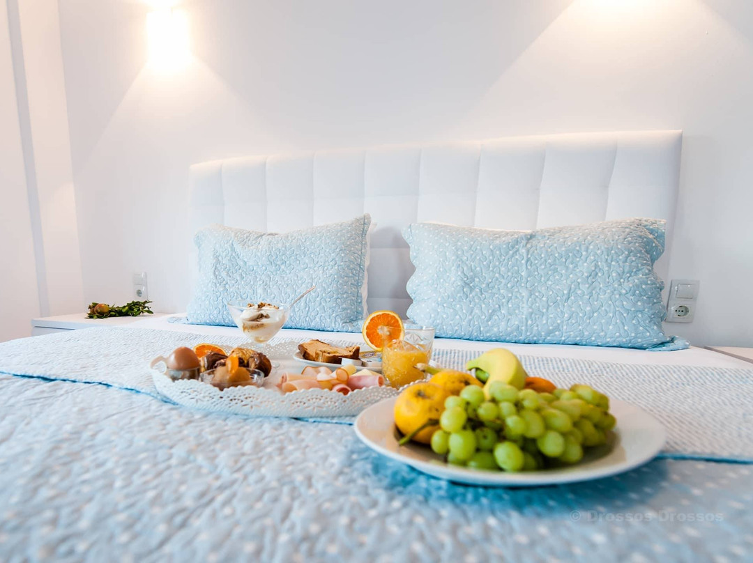 Kinira Beach Hotel主图